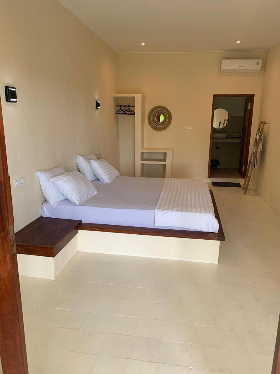 Lombok Coconut Hotel Mangsit Екстер'єр фото
