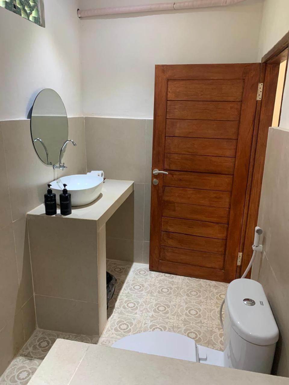Lombok Coconut Hotel Mangsit Екстер'єр фото