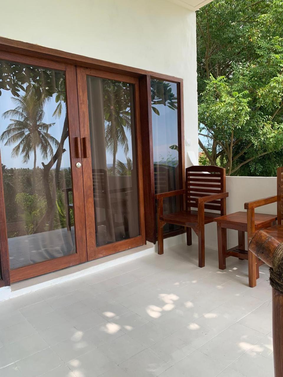 Lombok Coconut Hotel Mangsit Екстер'єр фото